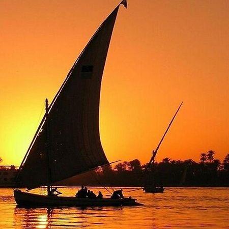 Golden Palace Nile View - Appartment Luxor Esterno foto